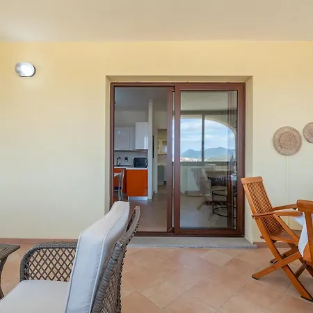 Elegante Vista Mare Appartement *